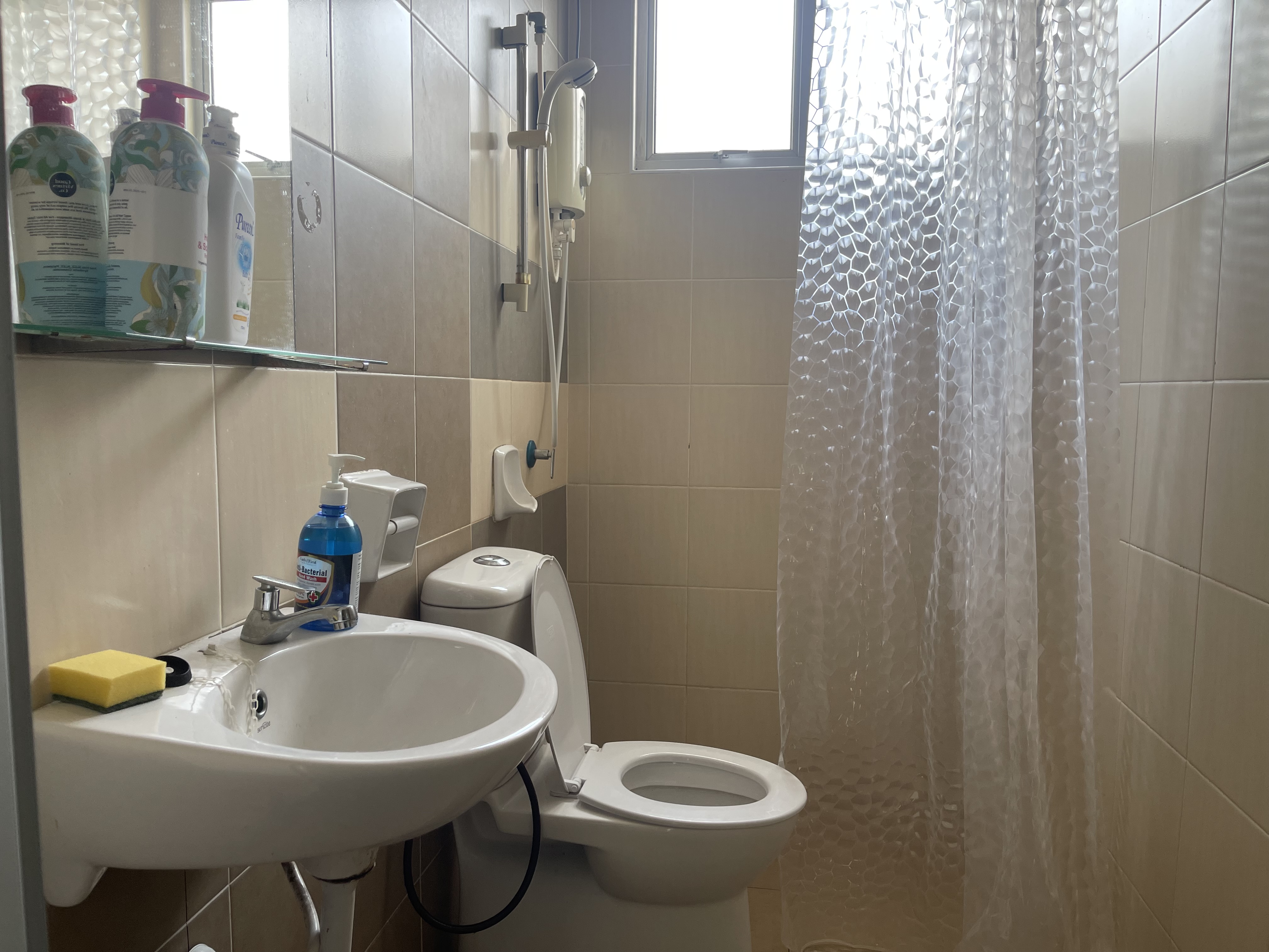 Desaru Homestay - Attached shared toilet